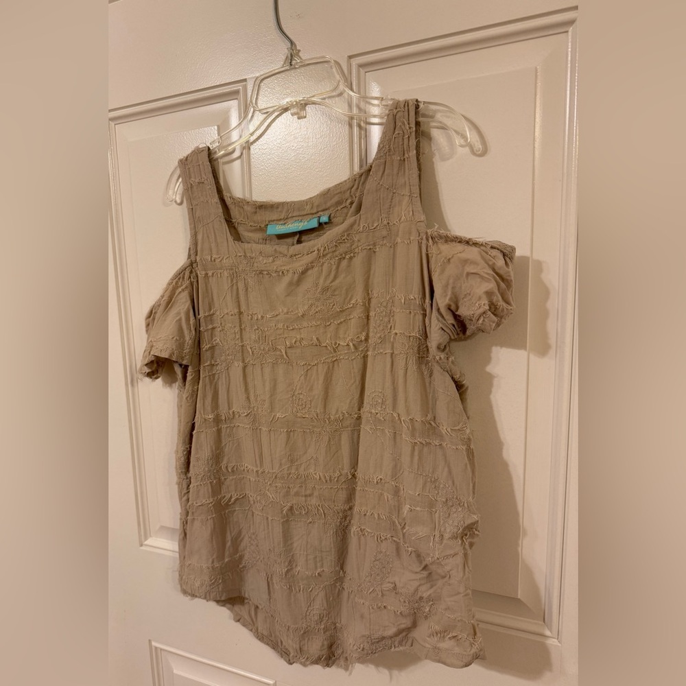Pretty beige cold shoulder top. Medium
